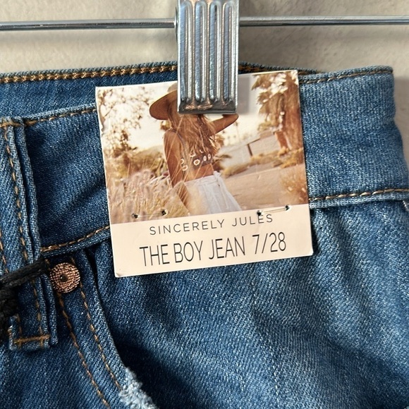 The Boy Jean Sincerely Jules Distressed NWT JEANS size 7/28
NWT - Picture 4 of 16